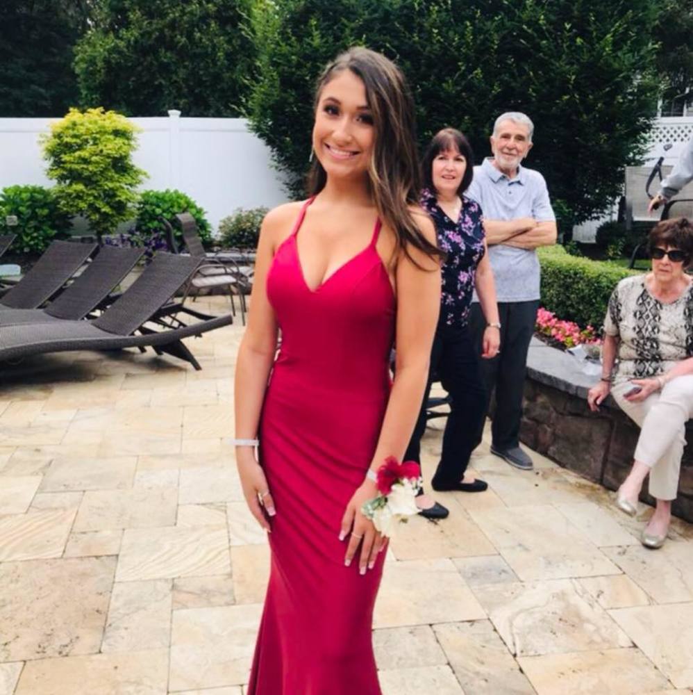 Meet your Posher, Ava